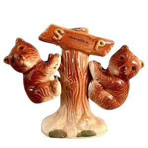 Vintage BEARS in TREE Hanging Salt & Pepper Shakers VIRGINIA BEACH Souvenir